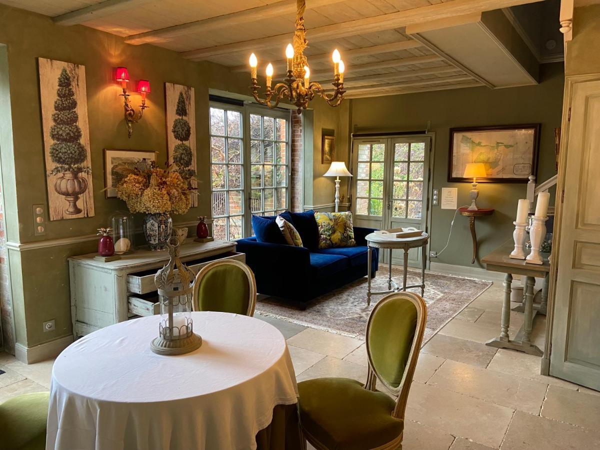 Gite Du Manoir Monnaie Extérieur photo
