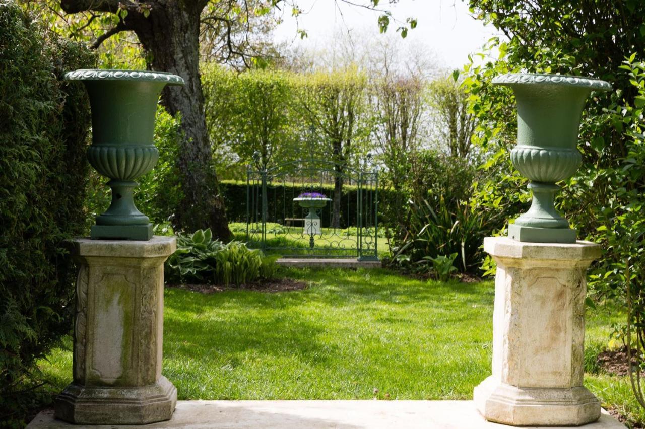 Gite Du Manoir Monnaie Extérieur photo